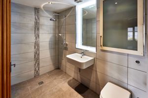 Photo 17- click for photo gallery